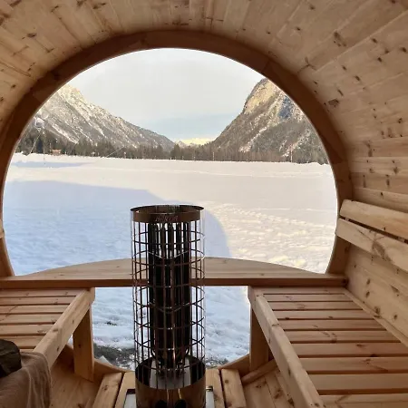 Lehner Schloessl With Whirlpool And Sauna Дом отдыха Лойташ