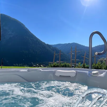 Lehner Schloessl With Whirlpool And Sauna Leutasch