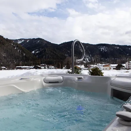 Lehner Schloessl With Whirlpool And Sauna * ליוטאש