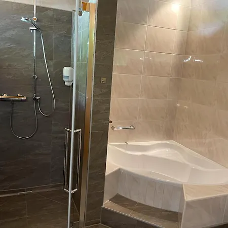 Lehner Schloessl With Whirlpool And Sauna Vakantiehuis *