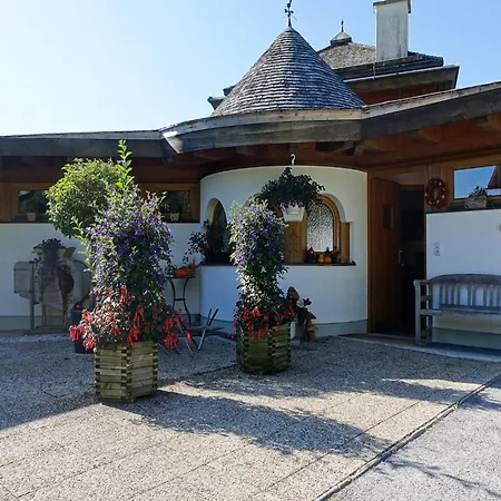 Lehner Schloessl With Whirlpool And Sauna Vakantiehuis